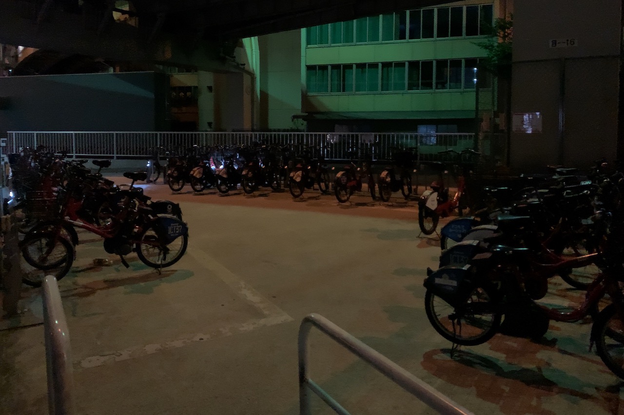 一の橋 サイクルポート(夜)